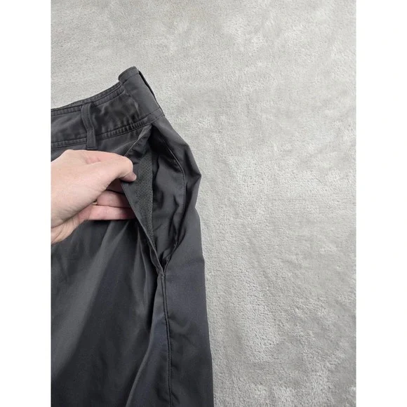 Under Armour HeatGear Shorts Mens 36 Gray Loose Fit Flat Front Athletic *Read - Picture 2 of 10